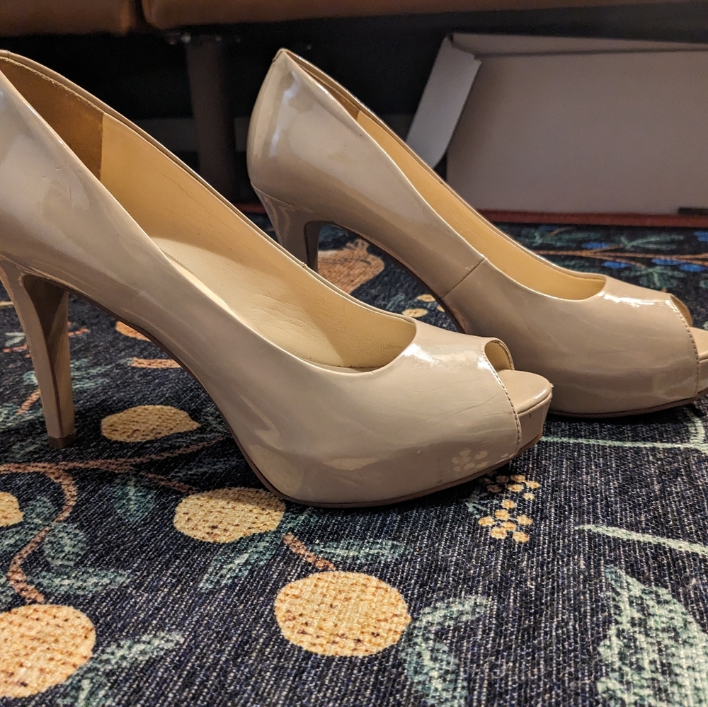 Nude Nine West Platform Peep-Toe Heels